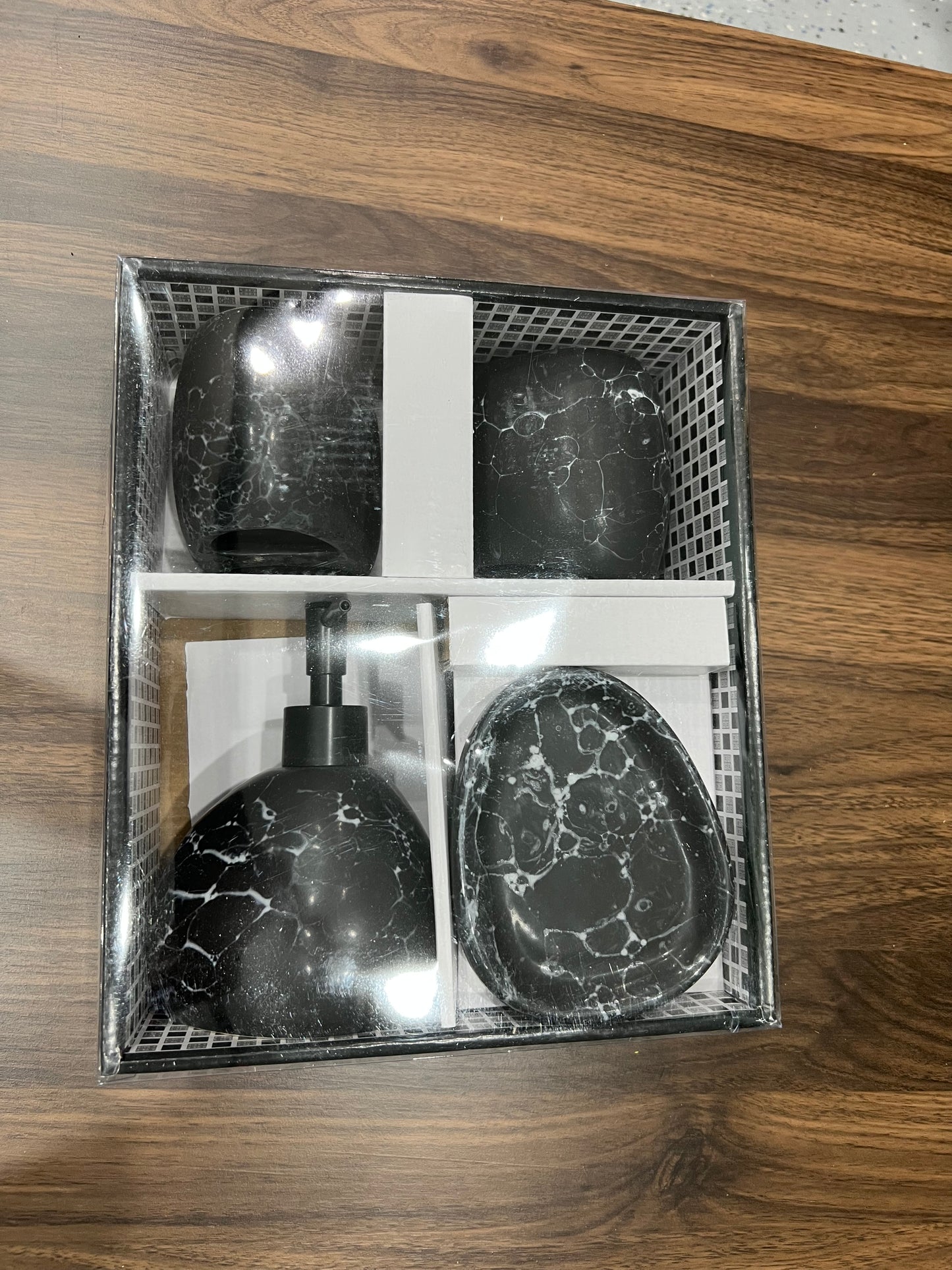 4 Pcs Ceramic bathroom Set